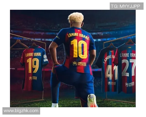 背身转身技艺精湛的足球球星盘点与精彩瞬间回顾